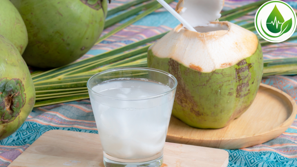 Água de Coco: Quais Nutrientes ela Oferece e como pode Fazer parte de uma Alimentação Equilibrada?